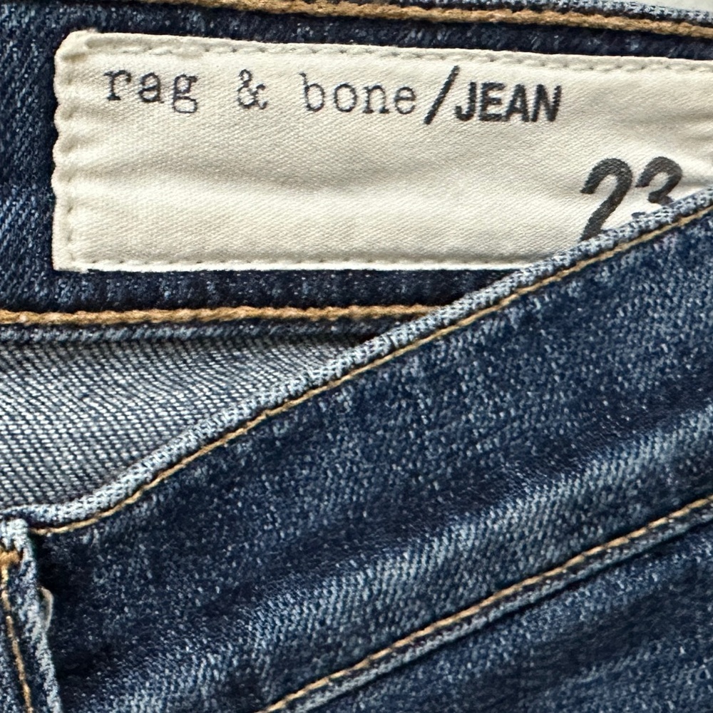 431 Rag & Bone | EUC USA Medium-dark blue fading Mid Rise Skinny Jeans (Sz 23) - Picture 9 of 14